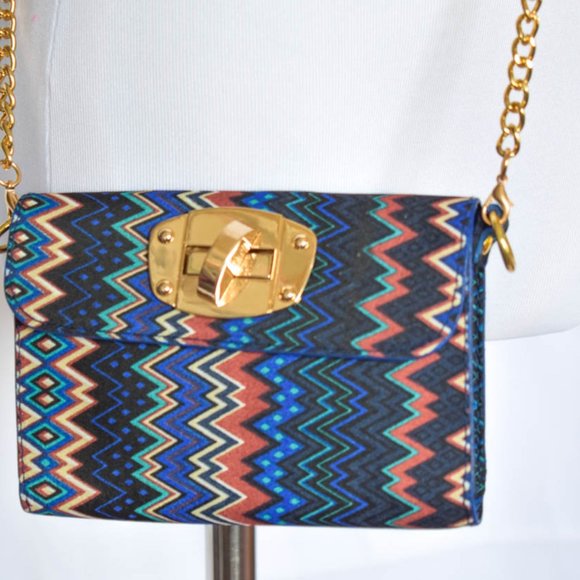 Zig Zag Print All In One Fanny Pack, Bag and Belt - Picture 5 of 7